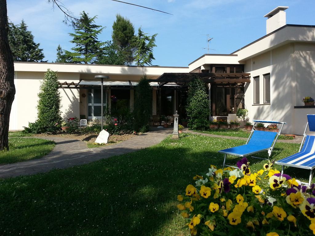 Al Villino Del Sole Bed and Breakfast Fano Eksteriør billede